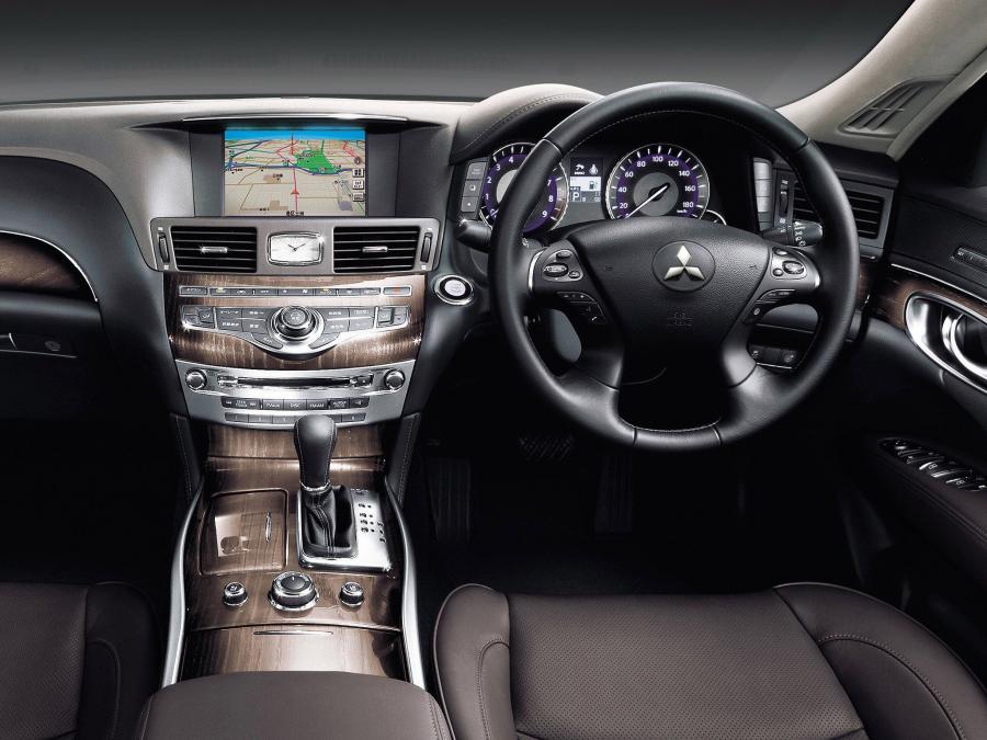  Mitsubishi Proudia 2012 года  (фото 2 из 7)